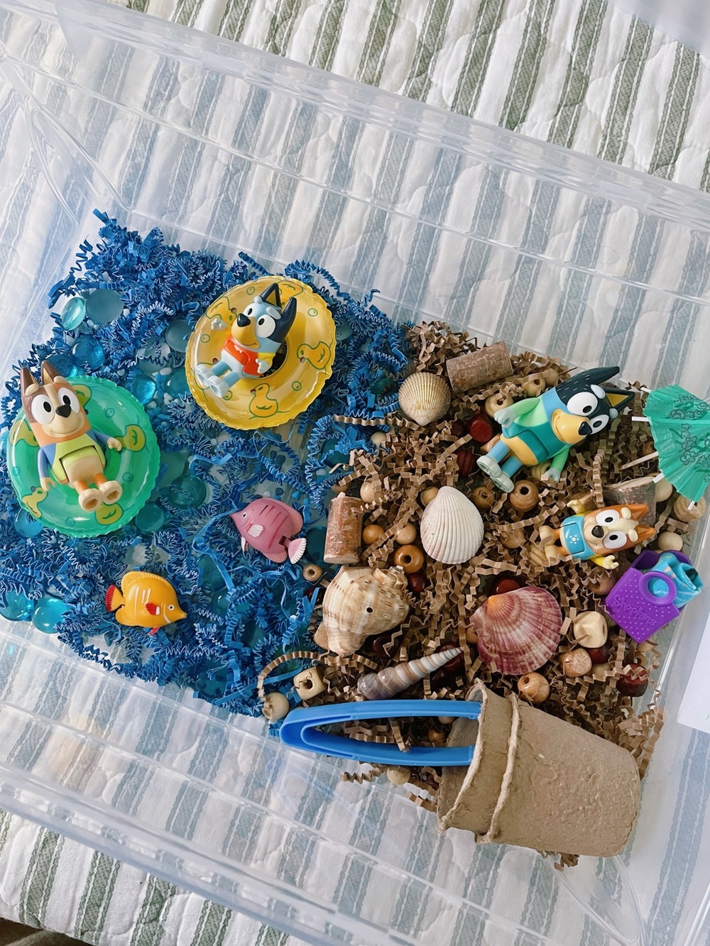 Bluey & Bingo at the Beach with Mom & Dad - Play Sensory Kit - Kids Learning Toy